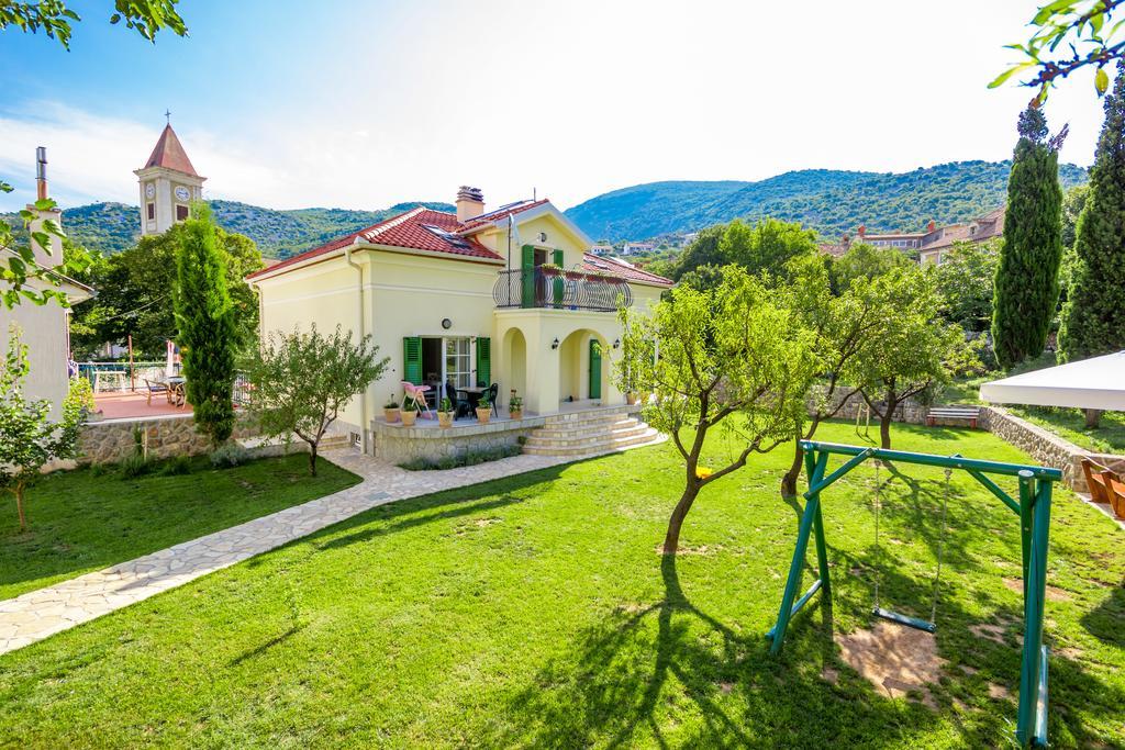 Apartment Barbina Kastelina Sveti Juraj Exterior foto